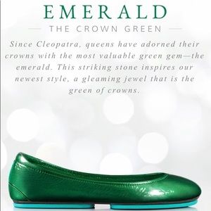 Emerald Patent Tieks size 6 NEW IN BOX